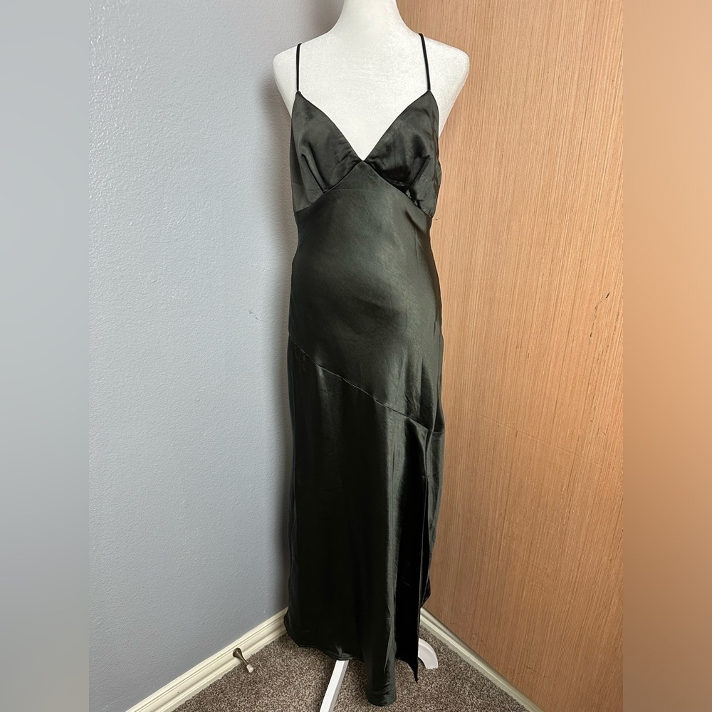 Selfie Leslie BLACK Downtown Cami Strap Front Split MIDI Dress, Size Medium (v) - Picture 3 of 11